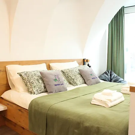 Apartma Alpaka Land *